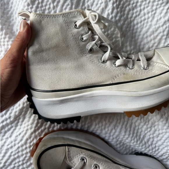 Converse Run Star Hike Lugged Hi in White, Black, & Gum - Picture 4 of 6